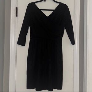 New The Vanity Room Large Black V Neck Banded 3/4 Sleeve Dress
